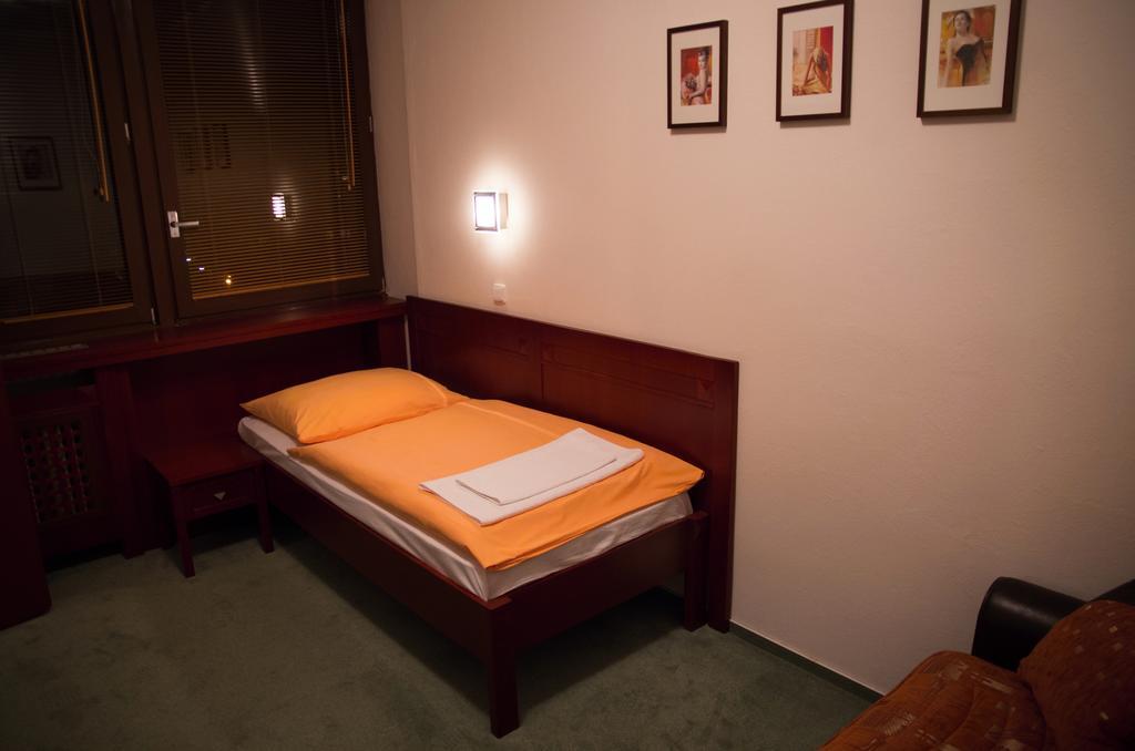 Hotel Bothe Považská Bystrica Εξωτερικό φωτογραφία